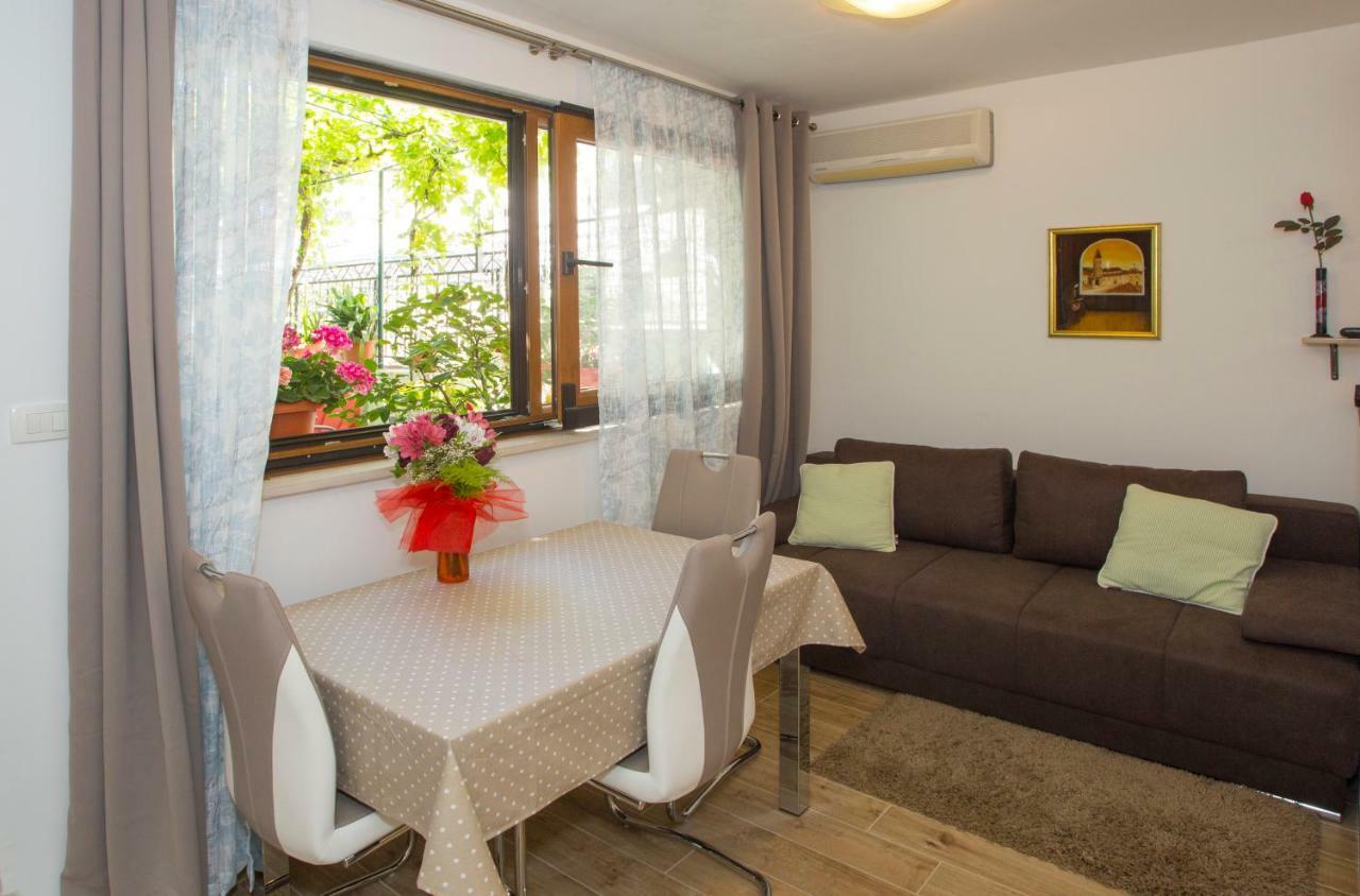 Apartment Lenka- Split Exterior photo