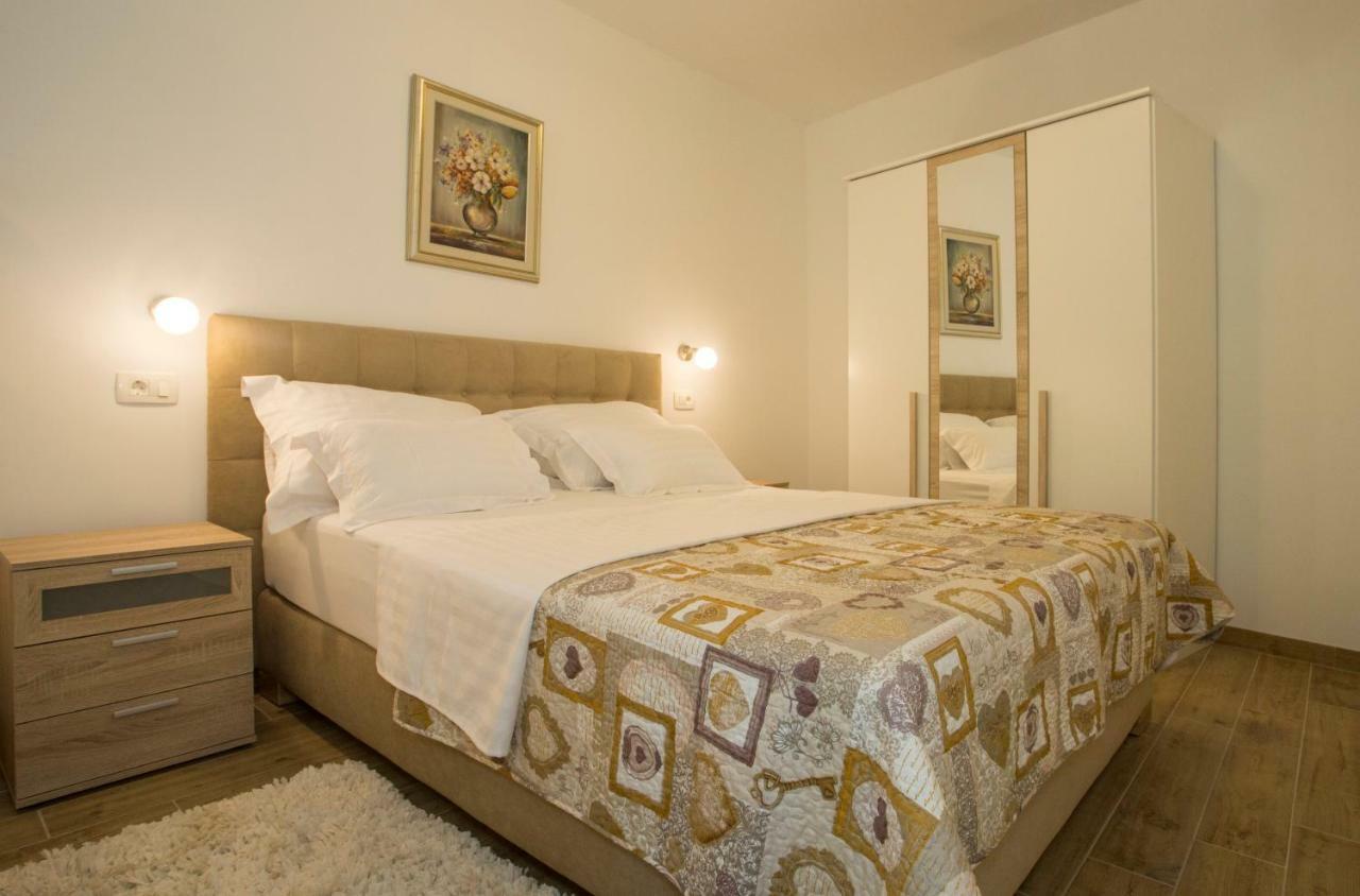 Apartment Lenka- Split Exterior photo